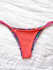 M Roxy bottom