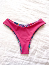 Load image into Gallery viewer, S Walden Cheeky bottom
