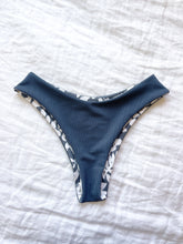 Load image into Gallery viewer, S Walden Cheeky bottom
